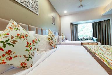 hotel room main image