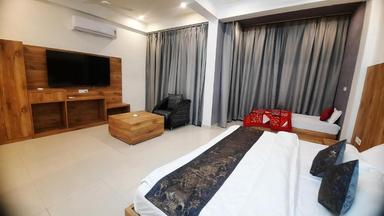 hotel room main image