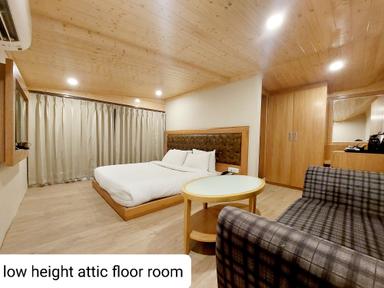 hotel room main image