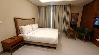 hotel room main image