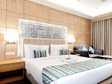 hotel room main image