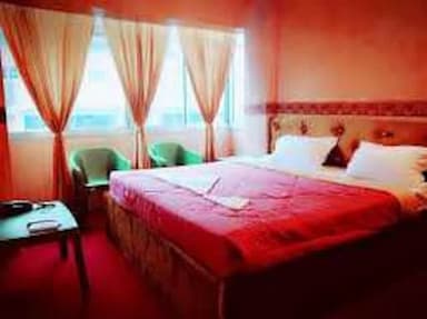 hotel room main image
