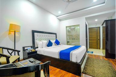 hotel room main image