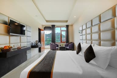 hotel room main image