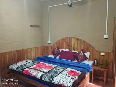 hotel room main image