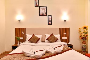 hotel room main image