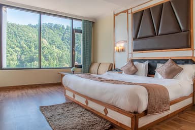 hotel room main image