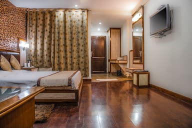 hotel room main image