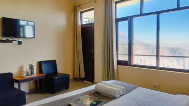 hotel room main image