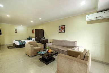 hotel room main image