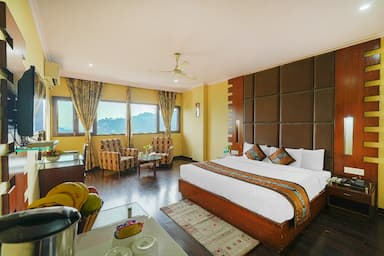 hotel room main image