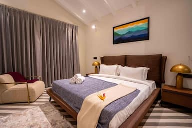 hotel room main image