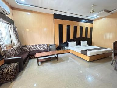 hotel room main image