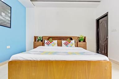 hotel room main image