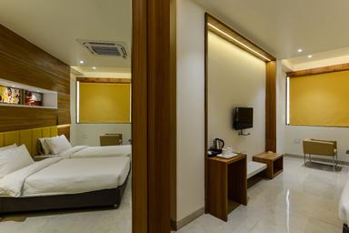 hotel room main image
