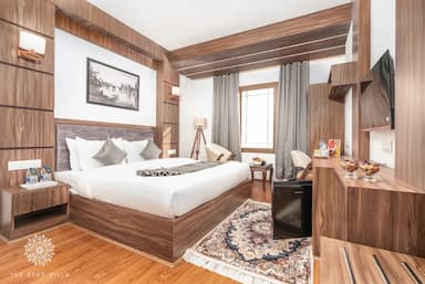 hotel room main image
