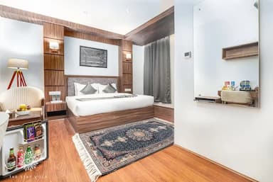 hotel room main image