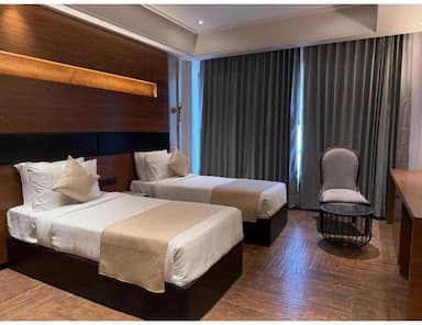 hotel room main image