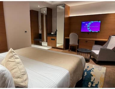 hotel room main image