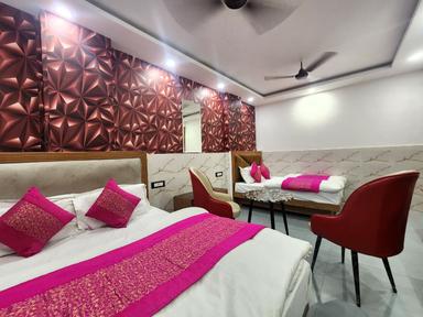 hotel room main image