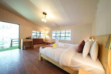 hotel room main image