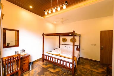 hotel room main image