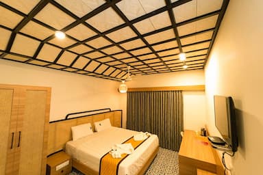 hotel room main image