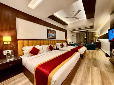 hotel room main image