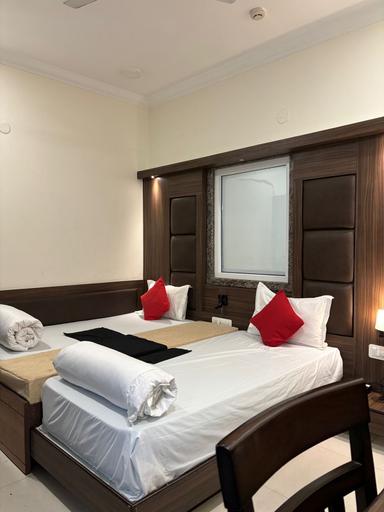 hotel room main image