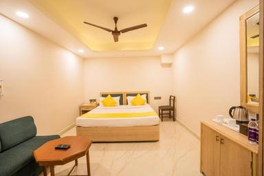 hotel room main image