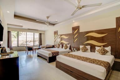 hotel room main image