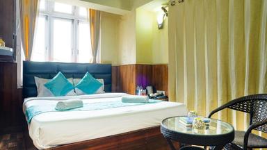hotel room main image