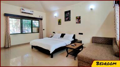 hotel room main image