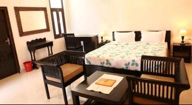 hotel room main image