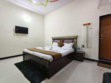 hotel room main image