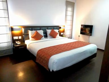 hotel room main image