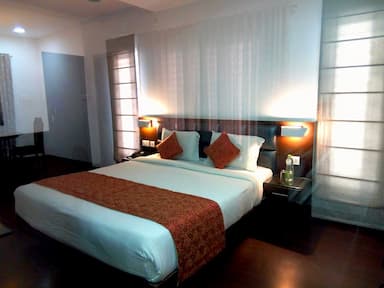 hotel room main image