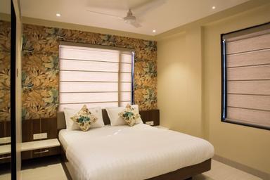 hotel room main image