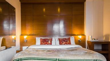 hotel room main image