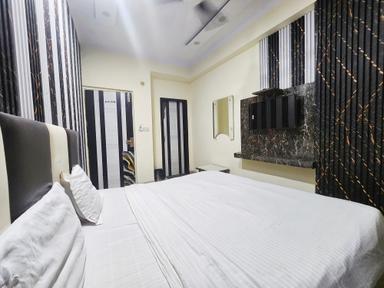 hotel room main image