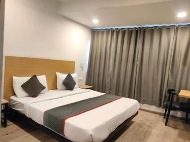 hotel room main image