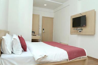 hotel room main image