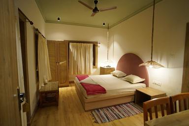 hotel room main image