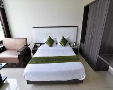 hotel room main image hotel room main image