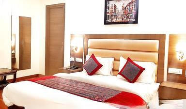 hotel room main image hotel room main image