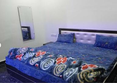 hotel room main image hotel room main image