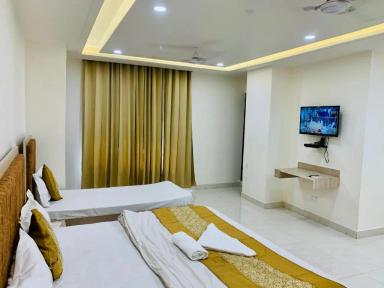 hotel room main image hotel room main image