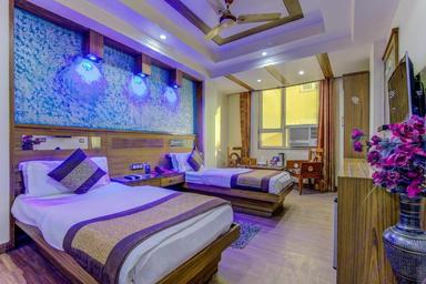 hotel room main image hotel room main image