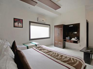 hotel room main image hotel room main image