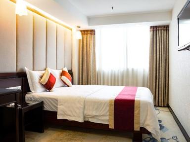 hotel room main image hotel room main image